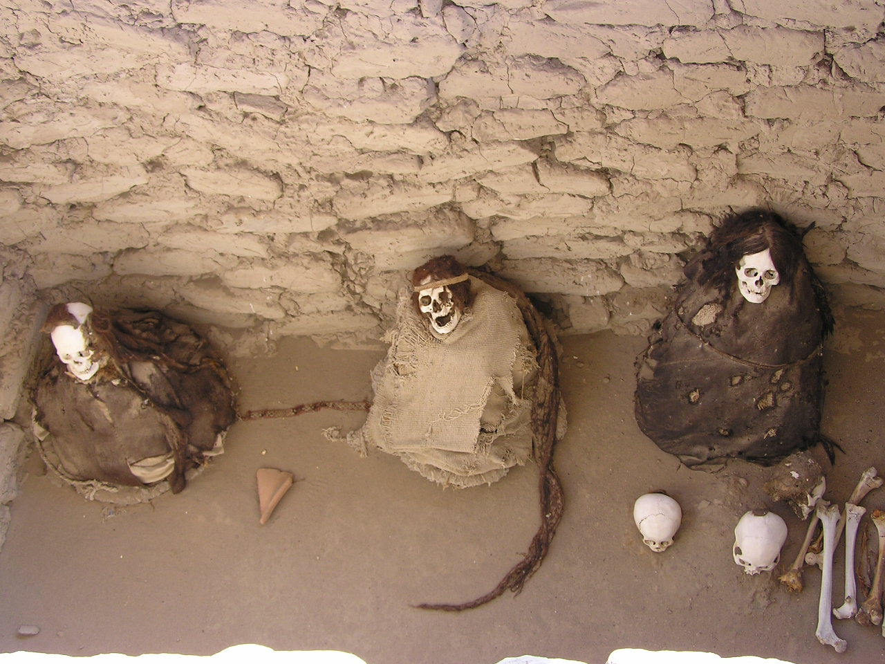 Cementario de Chauchilla.JPG