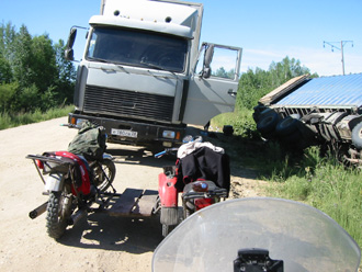 truckcrash2.jpg